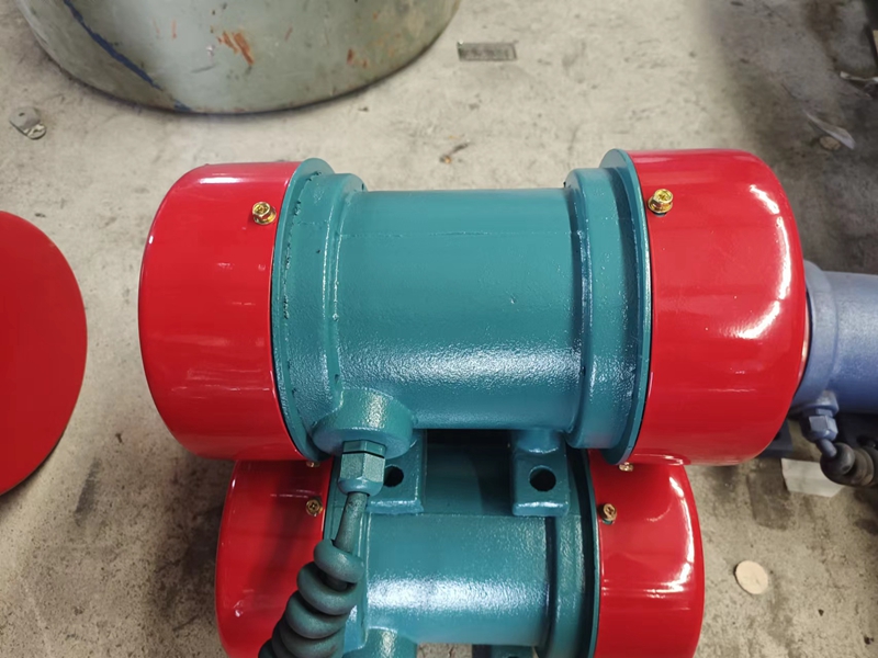 振動電機(jī)過熱甚至冒煙的原因及解決方法